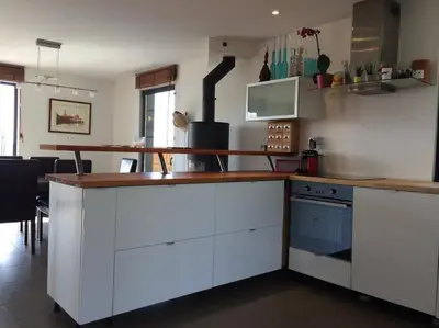 Cuisine ou kitchenette dans l'établissement Pura Vida Camaret - Villa Vue Mer - sauna piscine intérieure