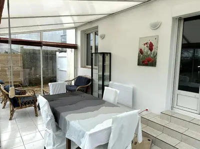 Coin salon dans l'établissement Maison proche de Brest Arena