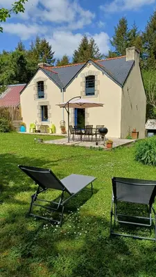 Jardin de l'établissement La maison au cœur de la forêt