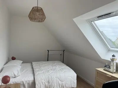Un ou plusieurs lits dans un hébergement de l'établissement Belle maison pour 8 - 950m de la plage et du port