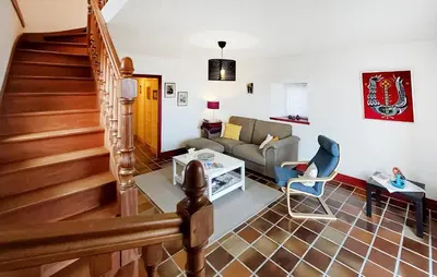 Coin salon dans l'établissement Nice Home In Plouguerneau With Wifi