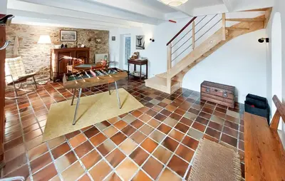 Coin salon dans l'établissement Nice Home In Plouguerneau With Wifi