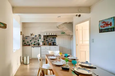 Cuisine ou kitchenette dans l'établissement Escapade dans une belle longere a Penmarch