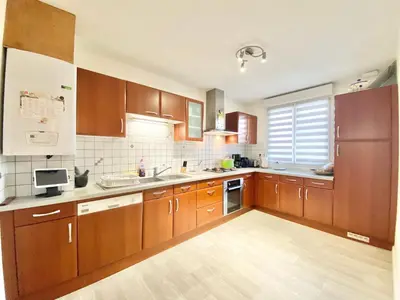 Cuisine ou kitchenette dans l'établissement LA REUNION - Maison - Jardin Clos - Wifi