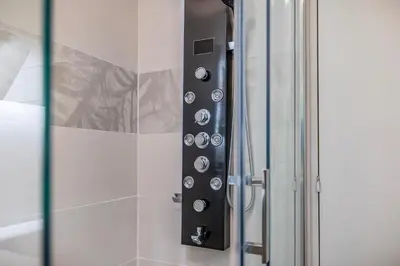 Salle de bains dans l'établissement Maison à 2 pas des plages