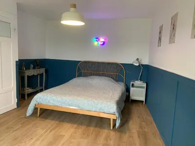 Un ou plusieurs lits dans un hébergement de l'établissement Bretagne maison proche de la mer de 4 à 8 personnes