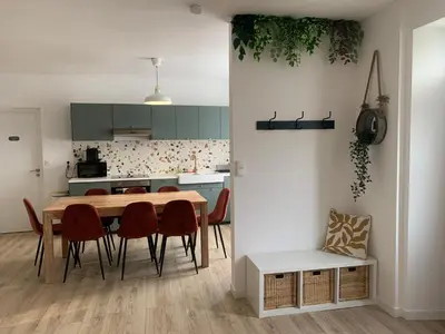 Cuisine ou kitchenette dans l'établissement Bretagne maison proche de la mer de 4 à 8 personnes