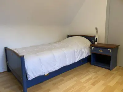 Un ou plusieurs lits dans un hébergement de l'établissement Maison VUE MER, jardin, terrasse, WIFI, au SUD, à TREBEURDEN - Réf 663