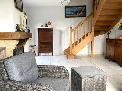 Coin salon dans l'établissement Maison VUE MER, jardin, terrasse, WIFI, au SUD, à TREBEURDEN - Réf 663