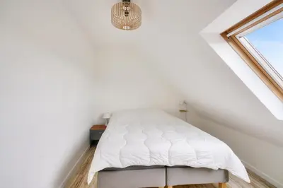 Un ou plusieurs lits dans un hébergement de l'établissement Maison avec piscine pour 8 - 500m de la plage