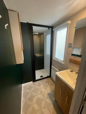 Salle de bains dans l'établissement Domaine de Kerlann 688
