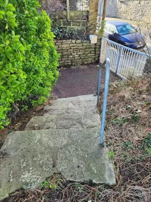 Jardin de l'établissement Grande maison en bord de mer