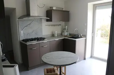 Cuisine ou kitchenette dans l'établissement La Villa de Pascal, vue mer
