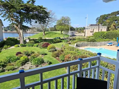 Piscine de l'établissement Les Mouettes Marines - Charmant appt vue mer ou située à proximité