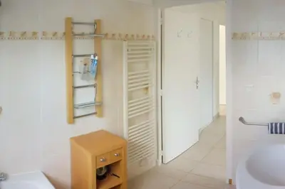 Salle de bains dans l'établissement Résidence Les Roches Blanches
