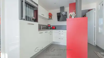 Cuisine ou kitchenette dans l'établissement EVASION MARINE appartement VUE MER 2-4 personnes