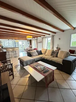 Coin salon dans l'établissement Penty Breton proche mer Beg Meil