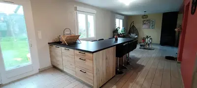 Cuisine ou kitchenette dans l'établissement Ty Mouk - proche centre ville et plages