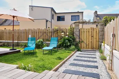 Jardin de l'établissement LocaLise - M1 - Bain de mer - Maison entièrement rénové avec jardin clos - Wifi inclus - Draps inclus - Animaux bienvenus
