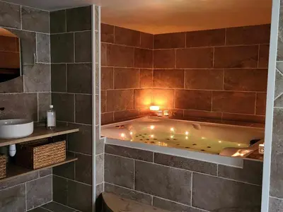 Salle de bains dans l'établissement Ti Ar Kalon, maison proche de Quimper