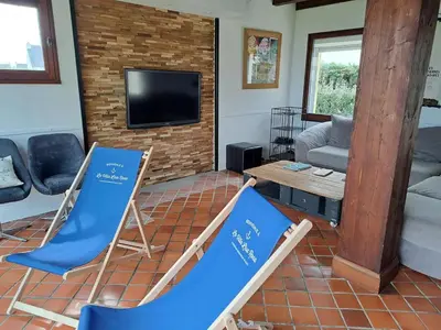 Télévision ou salle de divertissement dans l'établissement Villa les pieds dans l'eau, vue mer imprenable