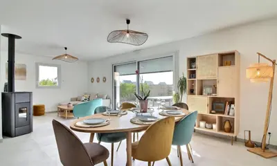 Coin salon dans l'établissement Maison bord de mer avec Jacuzzi