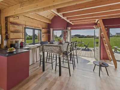 Plan de l'établissement 650m de la plage, joli chalet avec terrasse pour 4