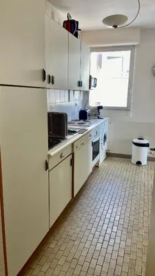 Cuisine ou kitchenette dans l'établissement T2 avec petite vue mer avec accès plage