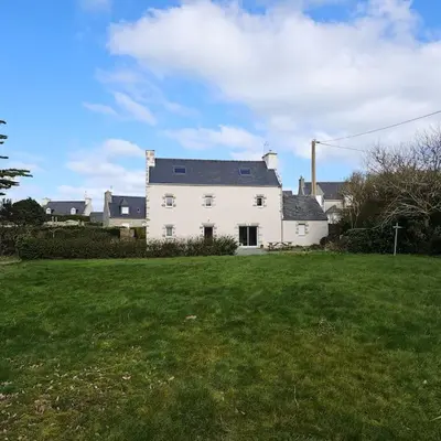 Jardin de l'établissement Maison néo bretonne rénovée à 2mn à pied d'une jolie plage