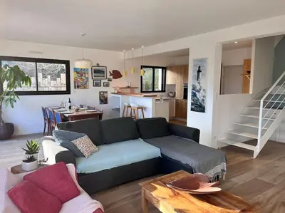 Coin salon dans l'établissement Villa au Coeur de la presqu'ile