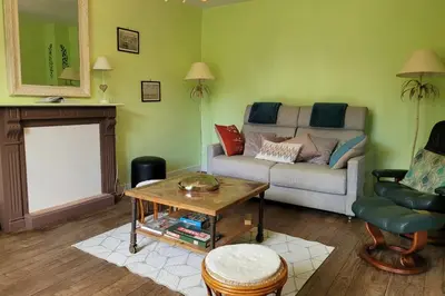 Coin salon dans l'établissement CHARMANTE MAISON à TREBEURDEN