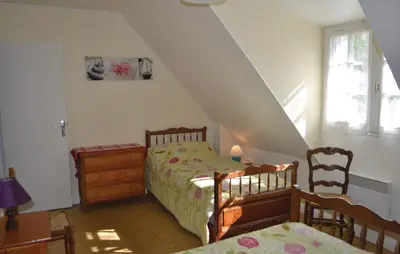 Un ou plusieurs lits dans un hébergement de l'établissement Nice Home In Pleuven With Wifi