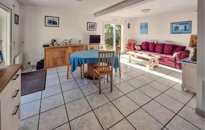 Coin salon dans l'établissement Holiday Home Fleurac P-697