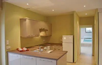 Cuisine ou kitchenette dans l'établissement Amazing Home In Elliant