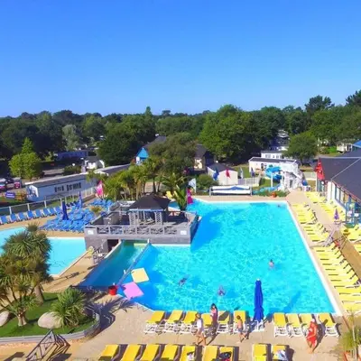 Piscine de l'établissement mobil home 235 ou située à proximité
