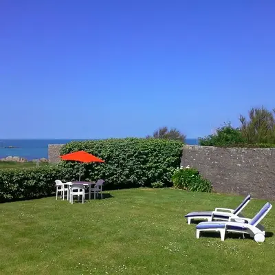 Maison reposante face à la mer avec accès plage