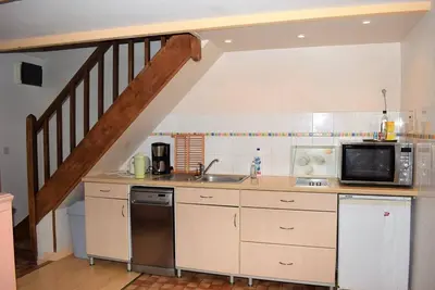 Plan de l'établissement Maison bretonne avec une jolie cour fermée et fleurie avec WIFI à TREBEURDEN - Réf 679
