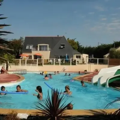 ZEcamping 3 à 500m de la plage parc aquatique toboggans dog friendly