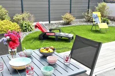 Jardin de l'établissement LocaLise - M2C - Ty Ma Bro -Maison avec extérieur entièrement clos - Wifi inclus - Draps inclus- Animaux bienvenus