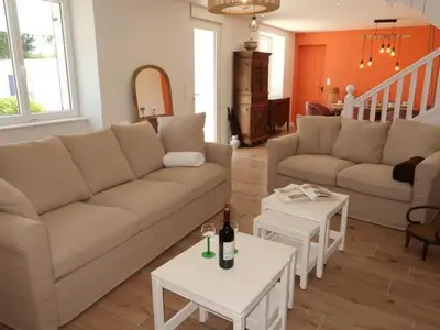 Coin salon dans l'établissement Villa Ty PY : Charme moderne et tranquillité