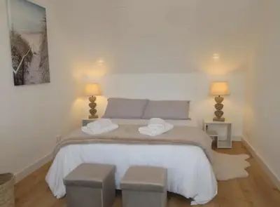 Un ou plusieurs lits dans un hébergement de l'établissement Villa Ty PY : Charme moderne et tranquillité