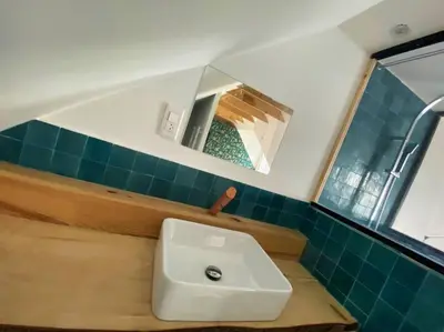 Salle de bains dans l'établissement Vue imprenable sur le port