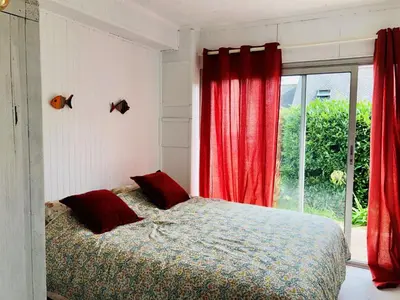 Un ou plusieurs lits dans un hébergement de l'établissement Maison Typenarch vue étang à 400m de la plage