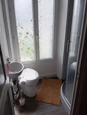 Salle de bains dans l'établissement Maison Bretonne