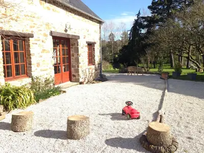 Jardin de l'établissement Gîte de Kerdrein, en campagne proche de la mer