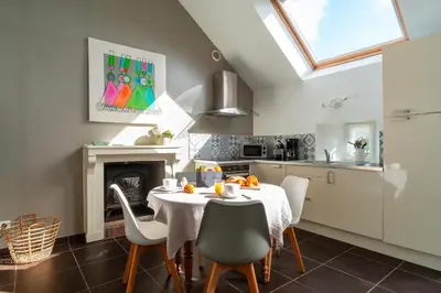 Cuisine ou kitchenette dans l'établissement Killiouarn - Charmante maison à 15min des plages