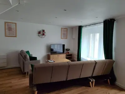 Télévision ou salle de divertissement dans l'établissement 70m² house entirely renovated!