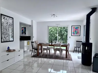 Coin salon dans l'établissement Maison de charme au calme