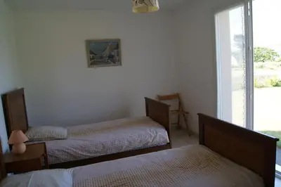 Un ou plusieurs lits dans un hébergement de l'établissement Maison Trez Rouz, à 100m de la plage , vue mer