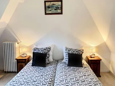 Un ou plusieurs lits dans un hébergement de l'établissement Résidence H06-trebeurden - Villa vue mer plage et coucher de soleil MAE-3444
